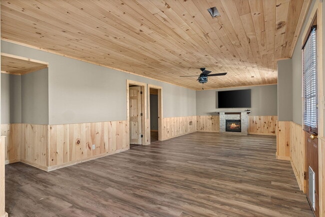 Building Photo - 42 Irish Hills Blvd