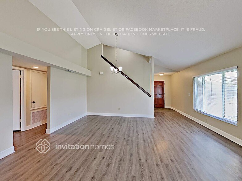 Building Photo - 562 Cidermill Pl