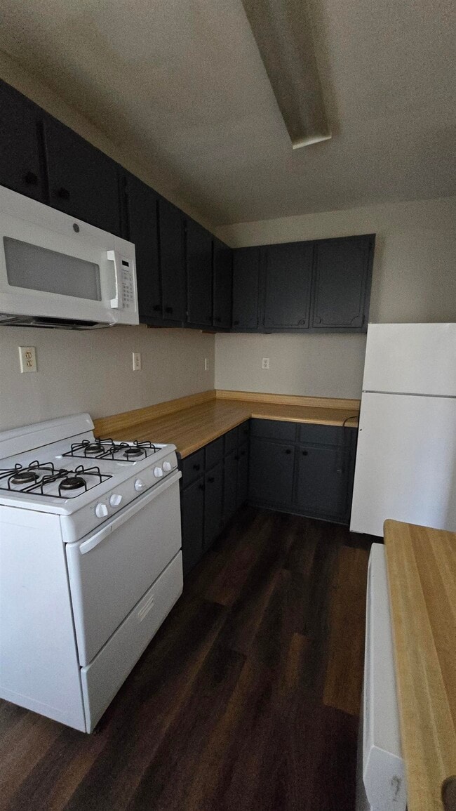 Building Photo - 191 N Avalon St