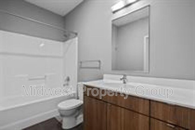 Building Photo - 4100 Lindell Blvd