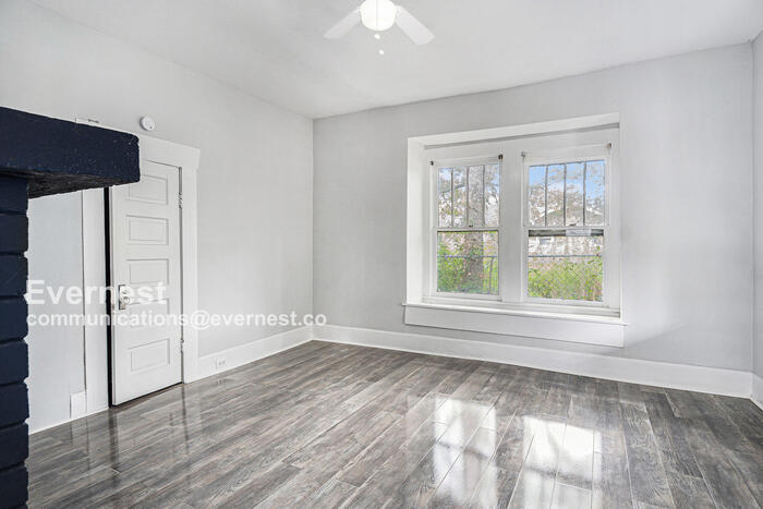 Building Photo - 1309 Woodland Ave SW
