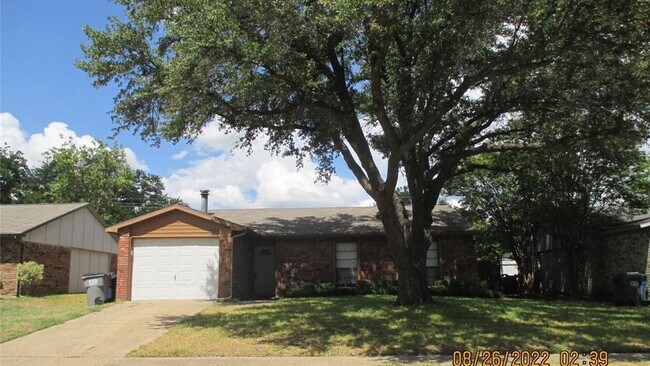 Building Photo - 519 Windsor Dr