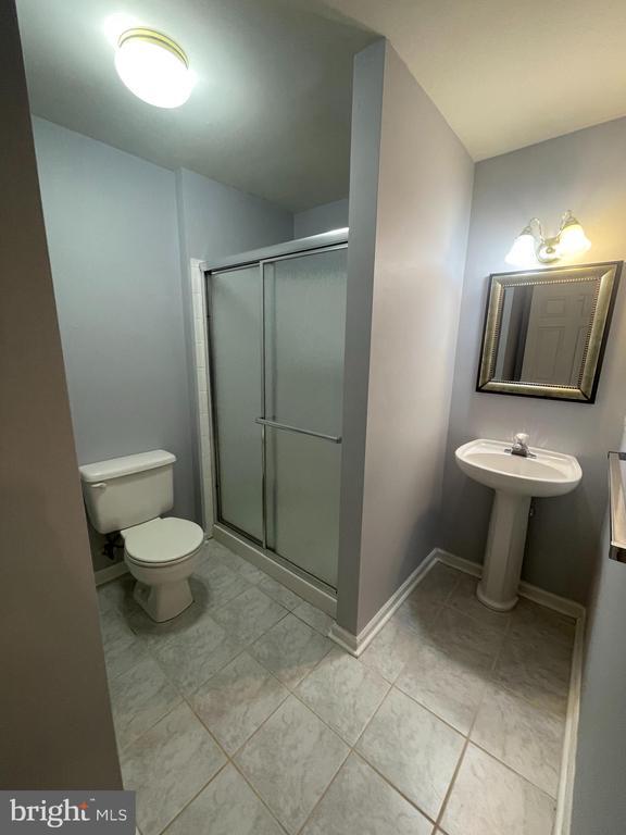 Building Photo - 6101 Newport Terrace