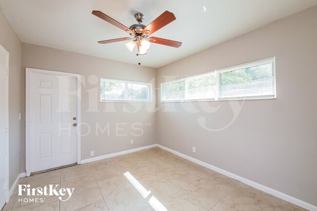 Building Photo - 1128 NW 7th Terrace