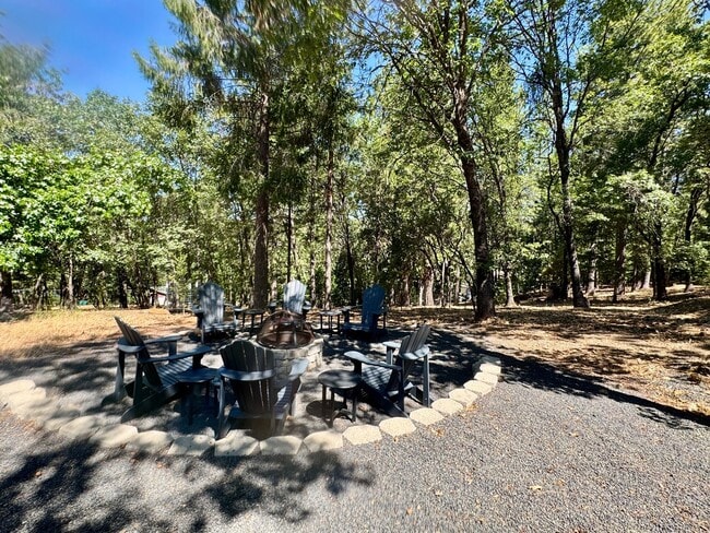 Building Photo - 4425 Sierra Springs Dr