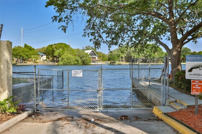 Boat Ramp - 2424 W Tampa Bay Blvd