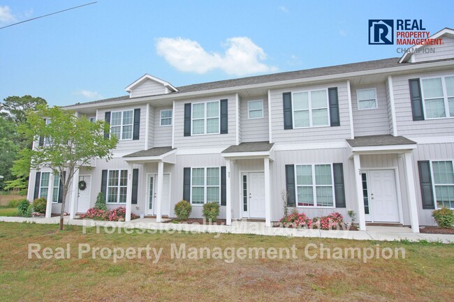 Primary Photo - Townhome w/Open Floor Plan in Heart of Leland