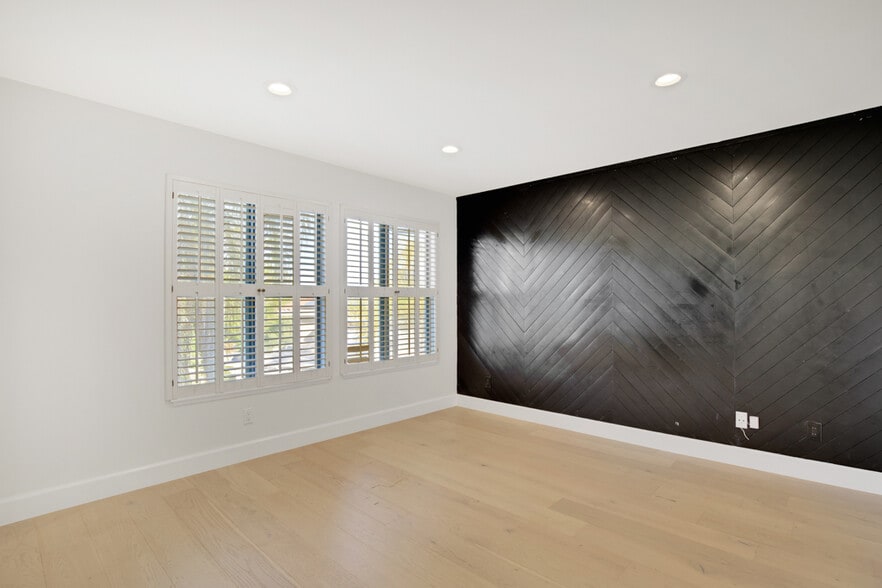 Building Photo - 23450 Park Hermosa