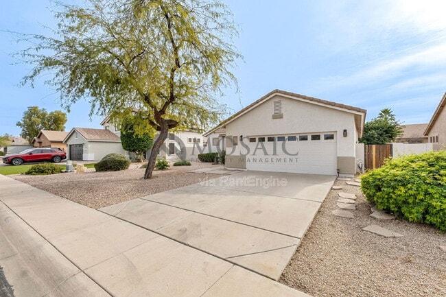 Building Photo - 4287 E Del Rio St