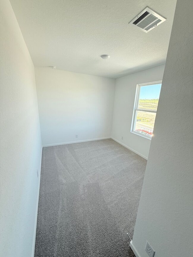 Building Photo - Tres Laurels-Wellton