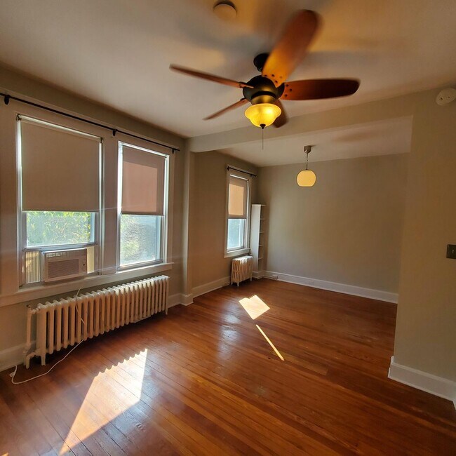 Building Photo - 3310 Gilman Terrace