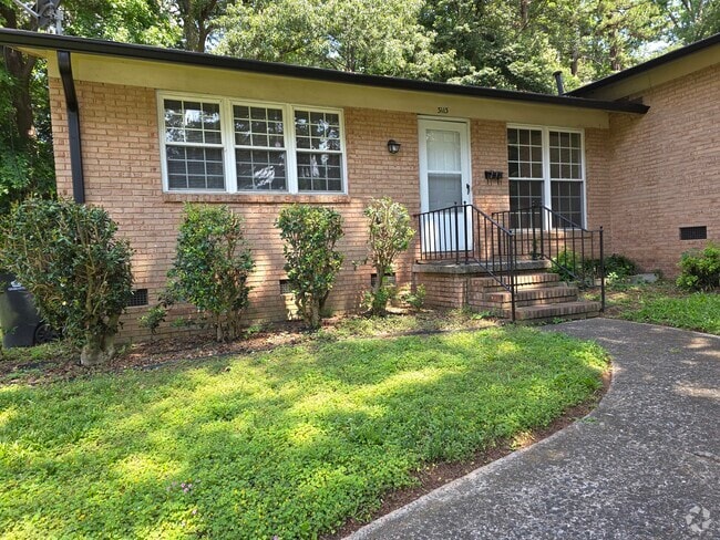 Building Photo - 3113 Erskine Dr