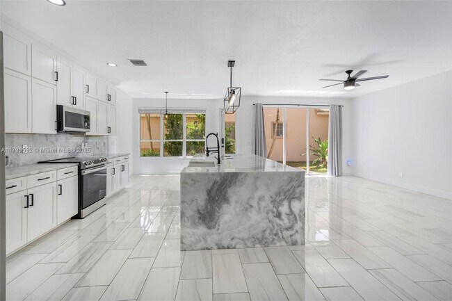 Building Photo - 5050 Greenwich Preserve Ct