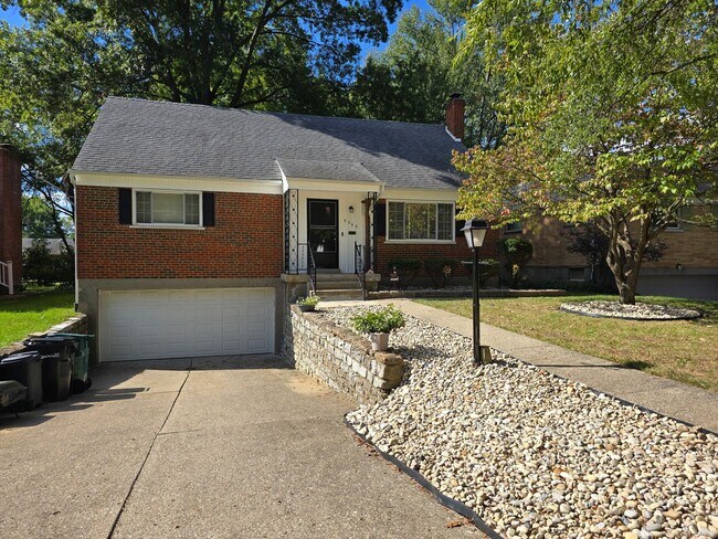 Primary Photo - Hidden Gem - 4 Beds | 2.5 Baths | 2-Car Ga...