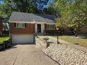 Building Photo - Hidden Gem - 4 Beds | 2.5 Baths | 2-Car Ga...