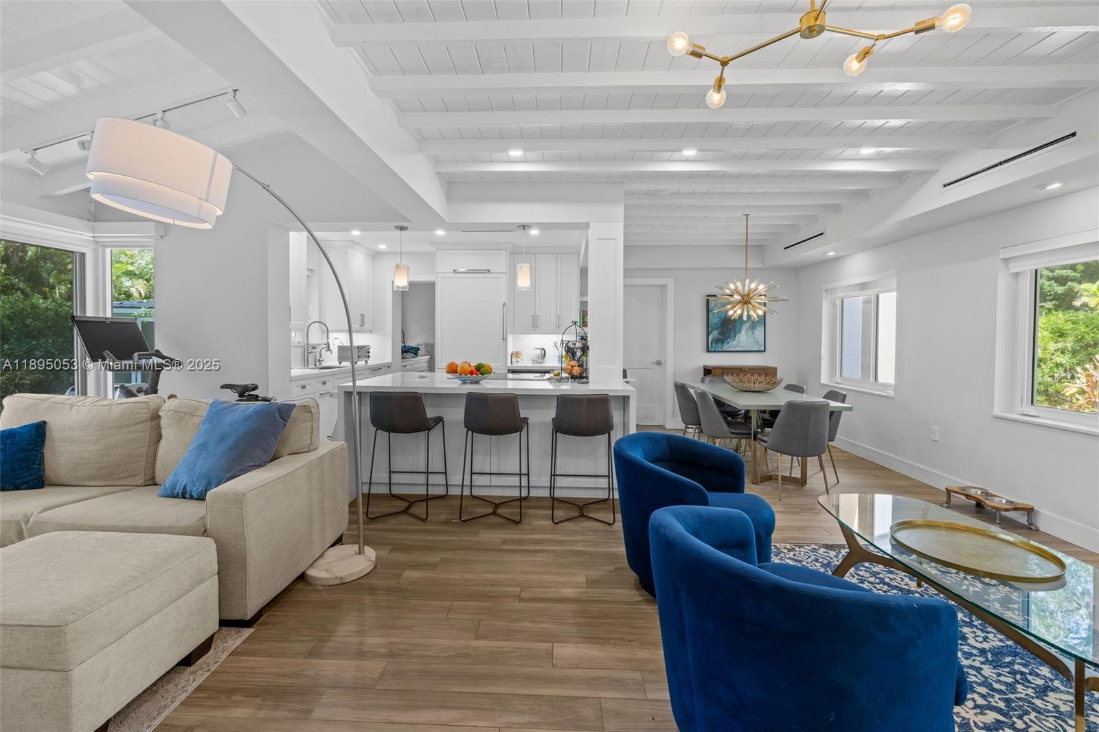 Building Photo - 90 NE 106th St