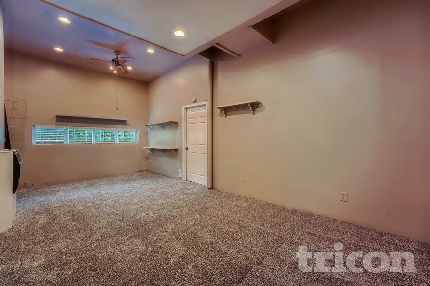 Building Photo - 134 Little Brook Dr