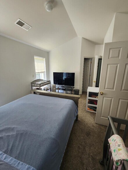 Master Bedroom - 4205 Riding Place Rd