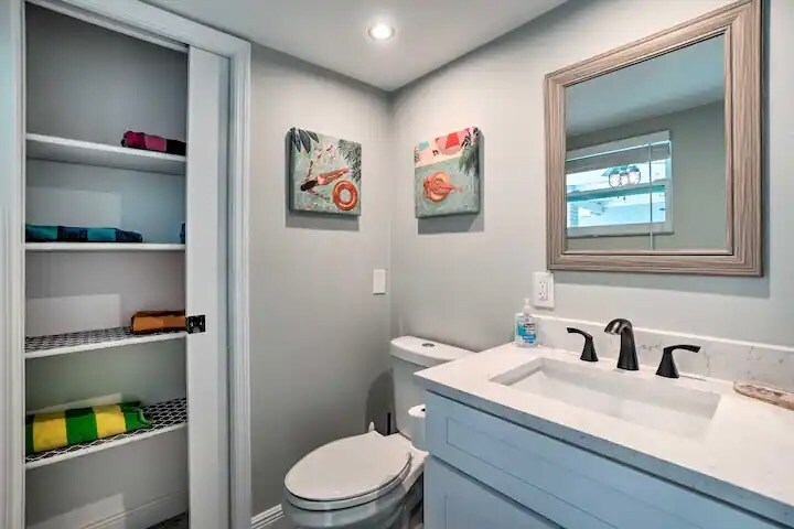 Building Photo - 2 Booth Blvd