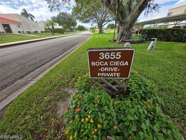 Building Photo - 3655 Boca Ciega Dr