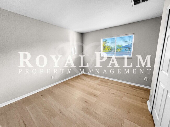 Building Photo - 326 SW 29th St