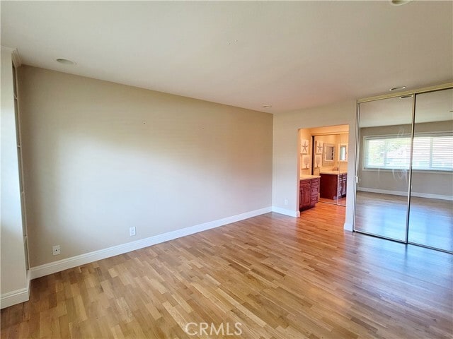 Building Photo - 5155 Thorn Tree Ln