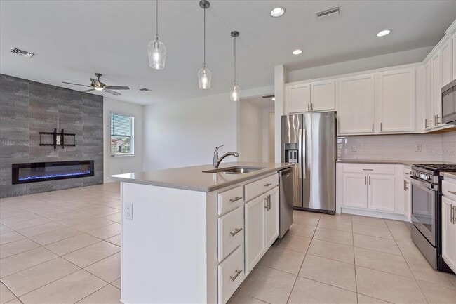 Building Photo - 10123 Carnoustie Pl