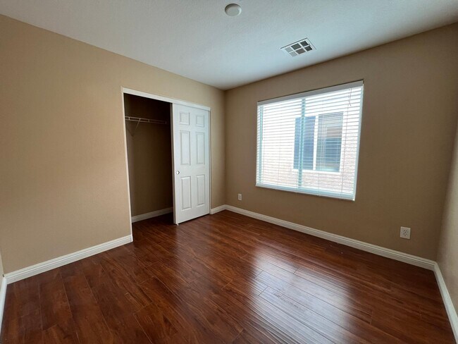 Building Photo - 8988 Winchester Ridge St