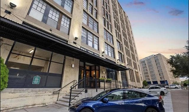 Building Photo - 1122 Jackson St