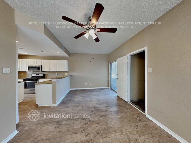 Building Photo - 3823 Branch Hollow Cir