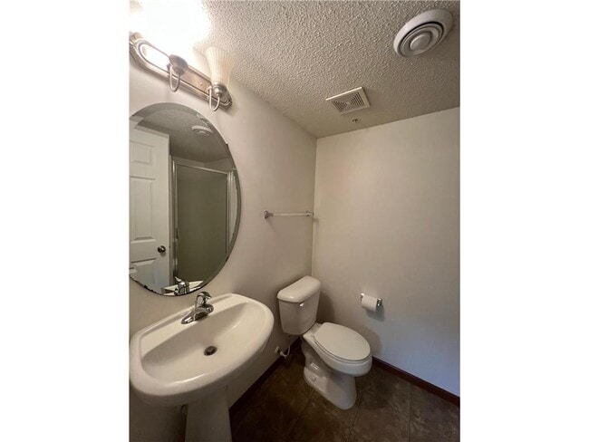 Building Photo - 5026 Yuma Ln N