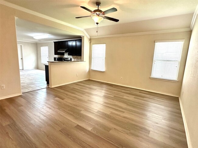 Building Photo - 1934 Acorn Glen Trail