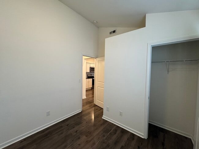 Building Photo - 1 br ADU home