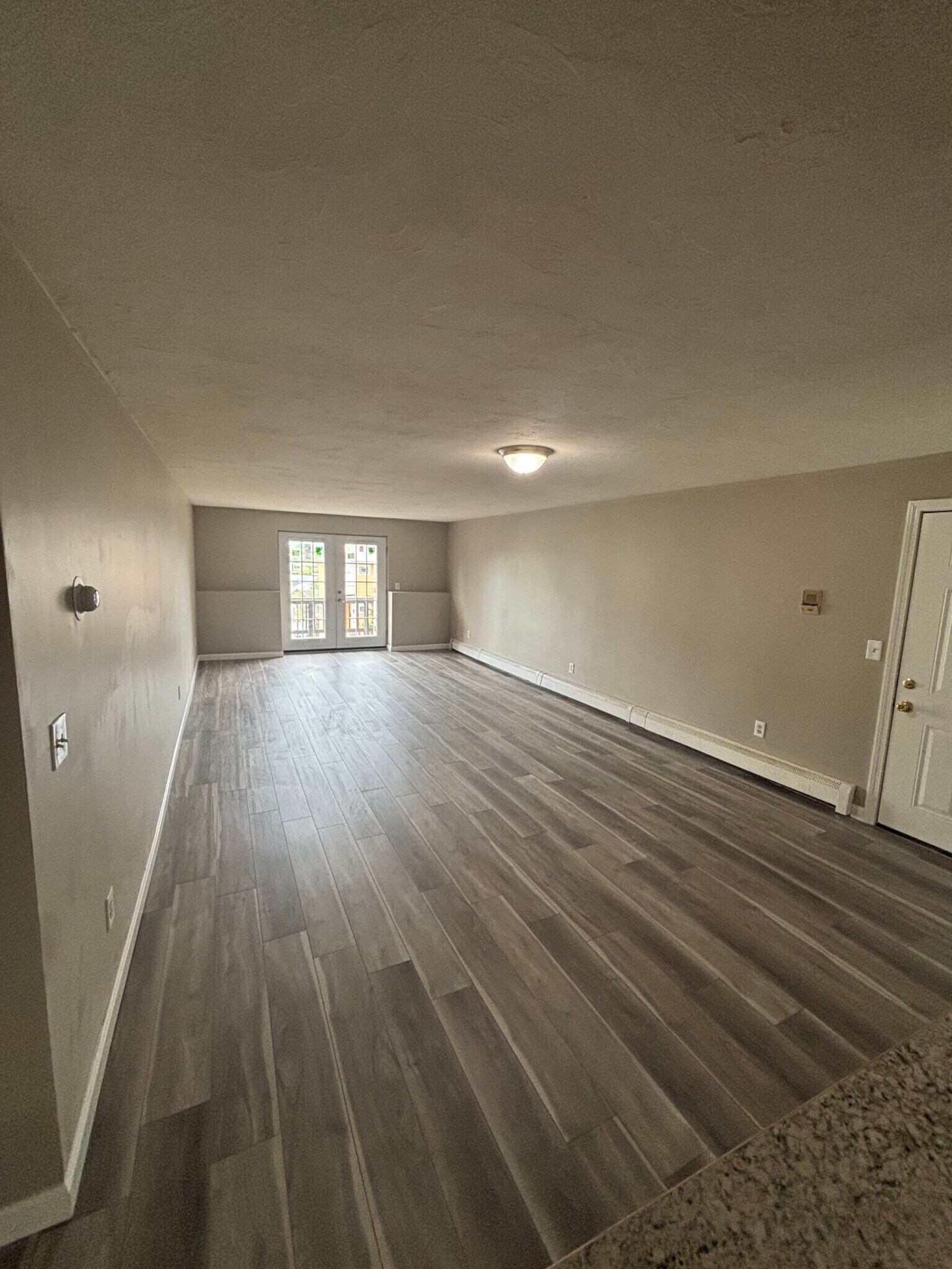 Building Photo - 147 Perry Ave