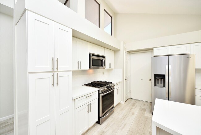 Building Photo - 3203 E Rangecrest Pl