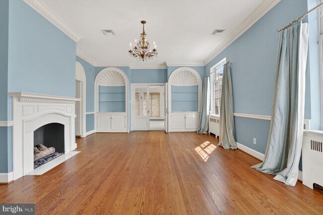 Building Photo - 5553 Little Falls Rd