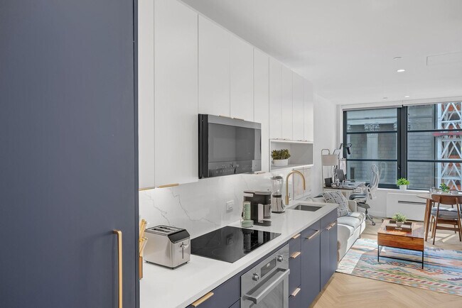 Building Photo - 980 6th Ave