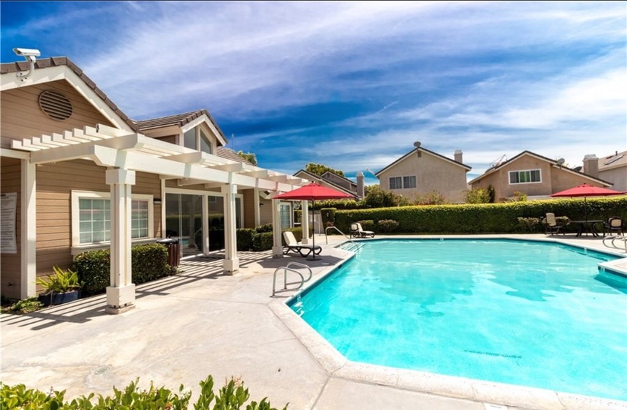 2 Community Pools - 8724 Edmonton Pl