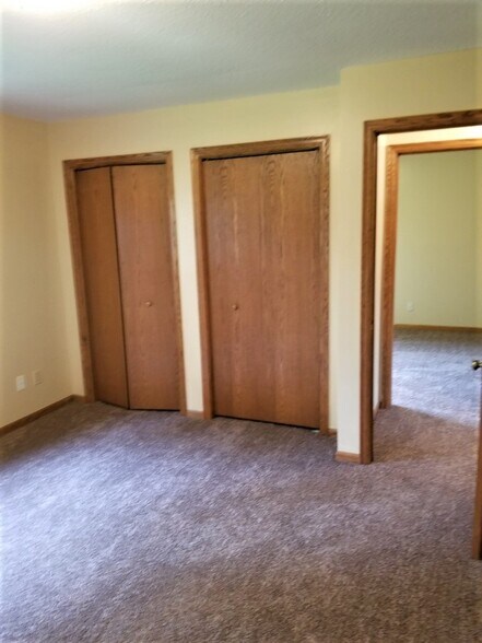 Building Photo - 502 Prairie Ln