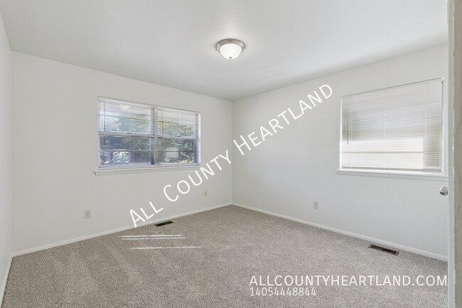 Building Photo - 4236 NW 48th St