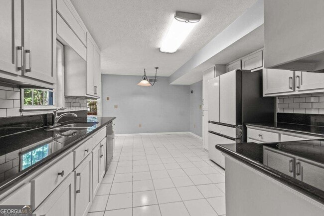 Building Photo - 129 Rockspray Ridge