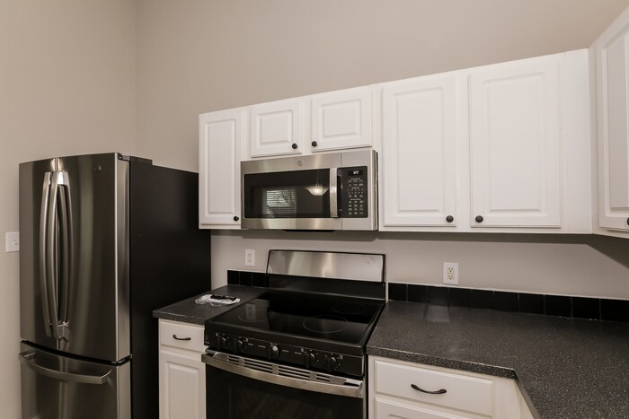 Building Photo - 4936 Aldersbrook Dr