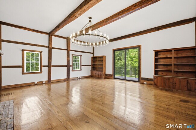 Building Photo - 1 Tulip Tree Ln