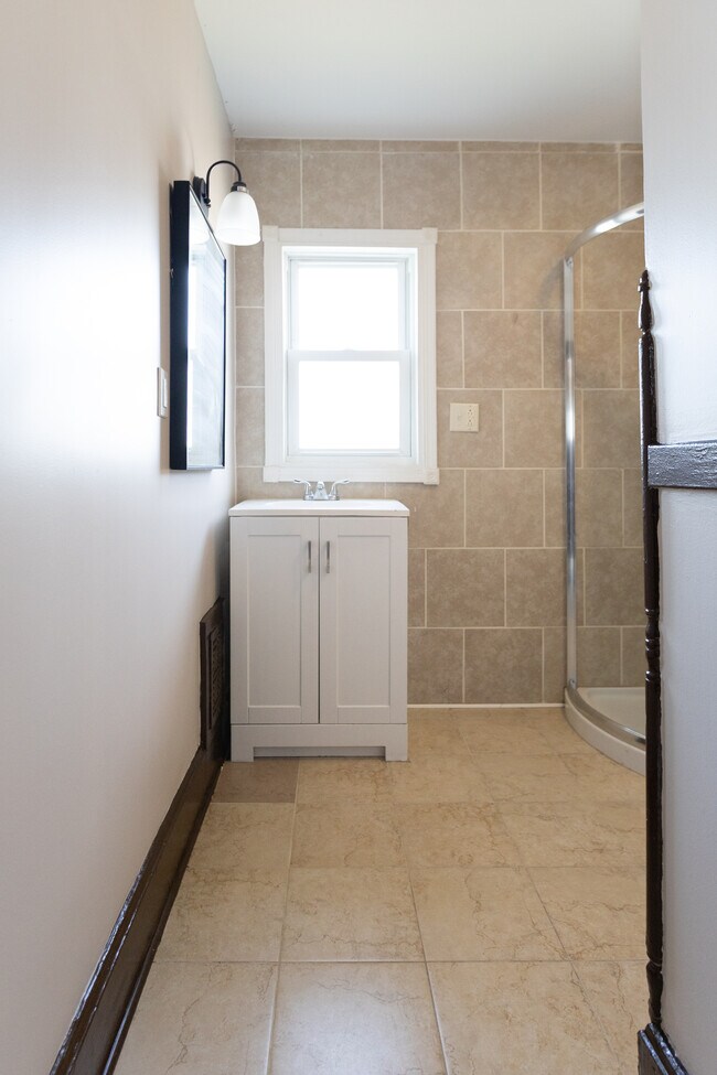 Building Photo - 1001 4th Ave