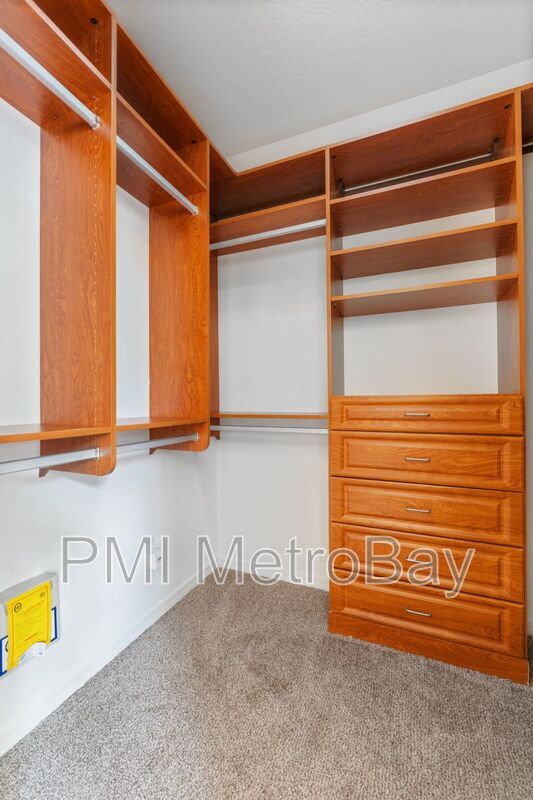 Building Photo - 10886 Cory Lake Dr