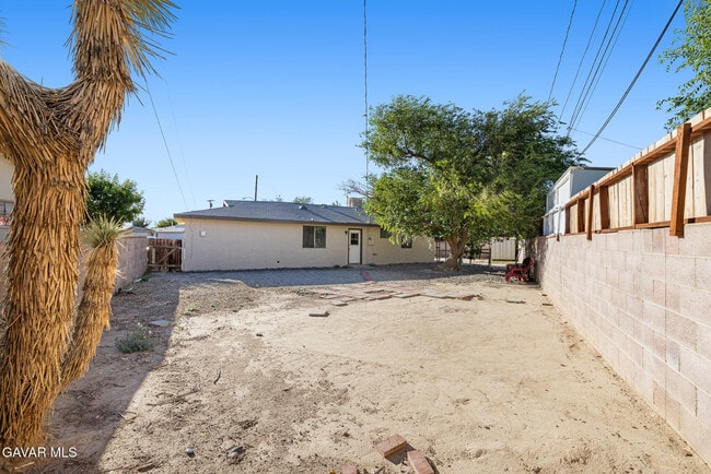 Building Photo - 45308 12th St W