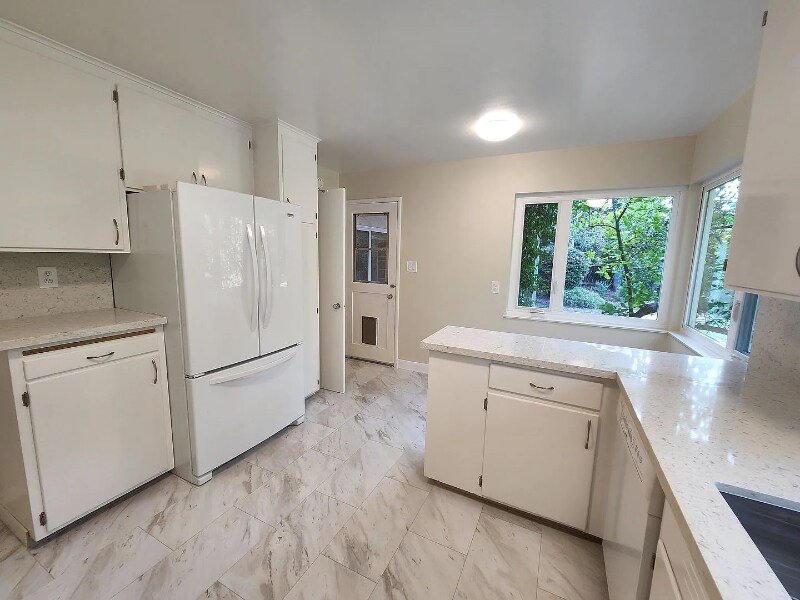 Building Photo - 4088 Laguna Way