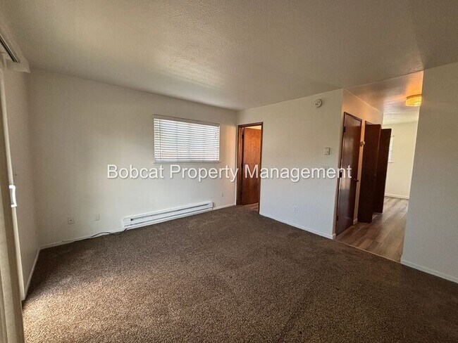 Building Photo - 1516 South Ct