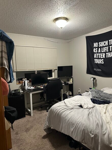 Building Photo - 2417 Vermilion Rd