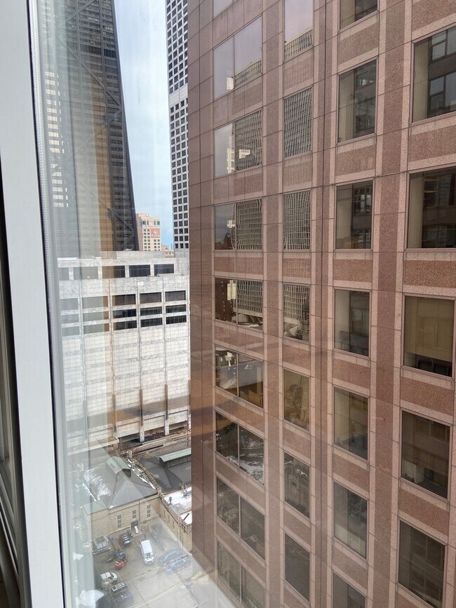 Building Photo - 777 N Michigan Ave